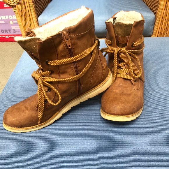 Shoes - Women winter ankle boots!